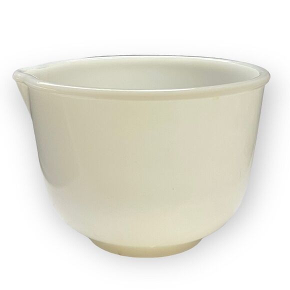 Vintage Glasbake for Sunbeam 15 Milk White Glass Mixing Bowl With Pour Spout - Picture 13 of 13